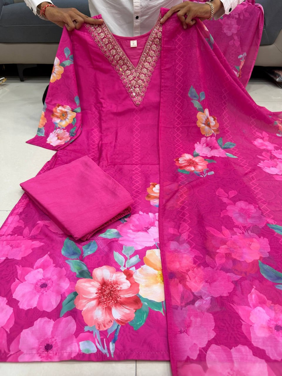 Floral Printed 3-Piece Suit Set for Women – V-Neck Kurta with Matching Dupatta & Bottom